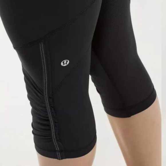 Lululemon Run For Your Life Crop Ruched Leggings, 8 - Picture 12 of 13